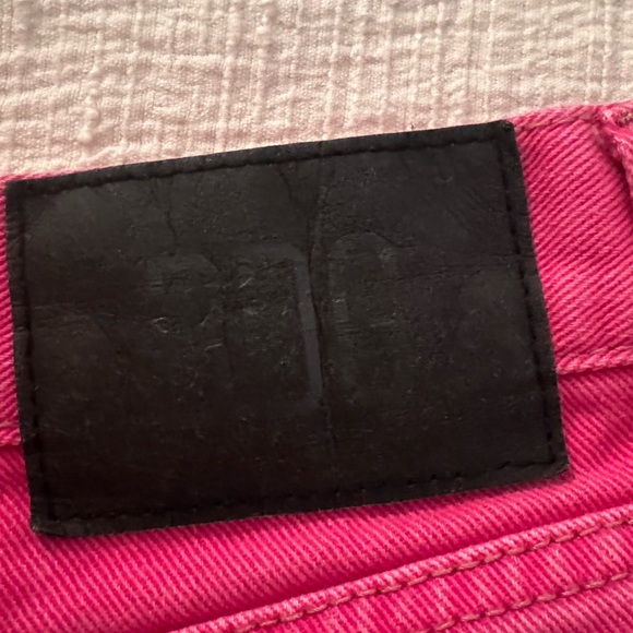 URBAN OUTFITTERS high and loose jeans size 29 but fits small (bc its highrise) - Picture 5 of 6